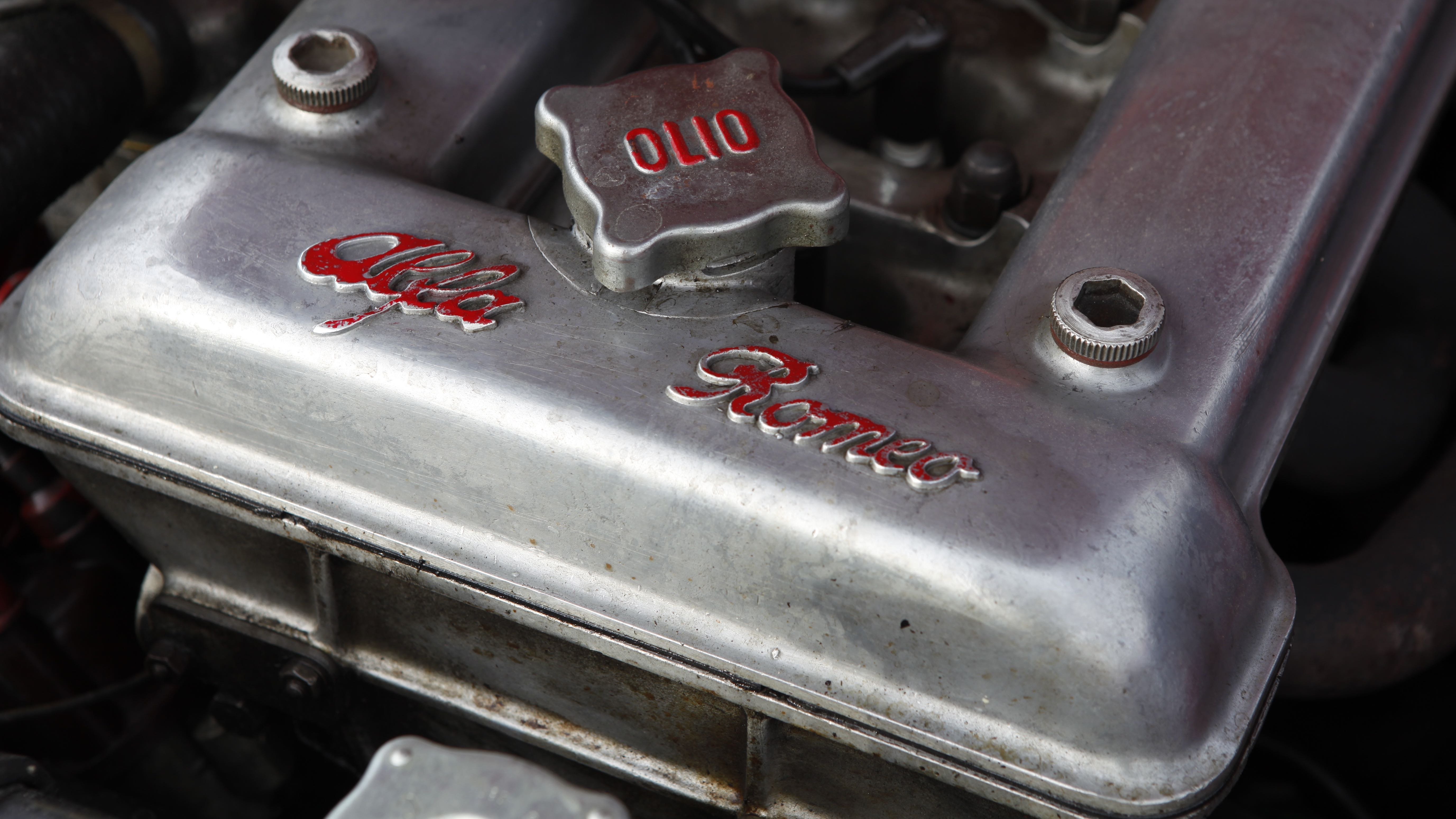 alfa Romeo Giulietta Spider detalj motor